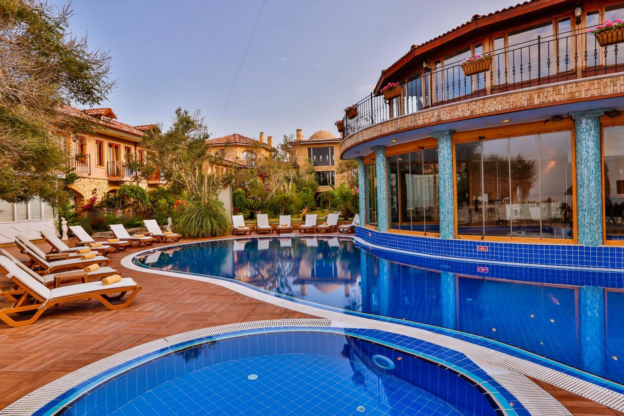 Palace Hotel Olive Odore Küçükkuyu Eksteriør billede