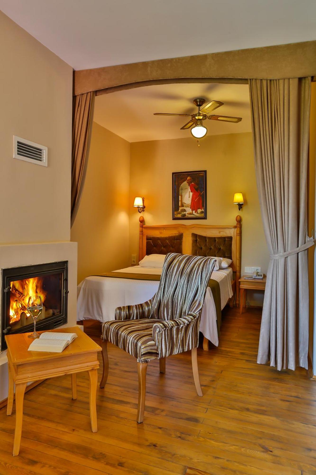 Palace Hotel Olive Odore Küçükkuyu Eksteriør billede