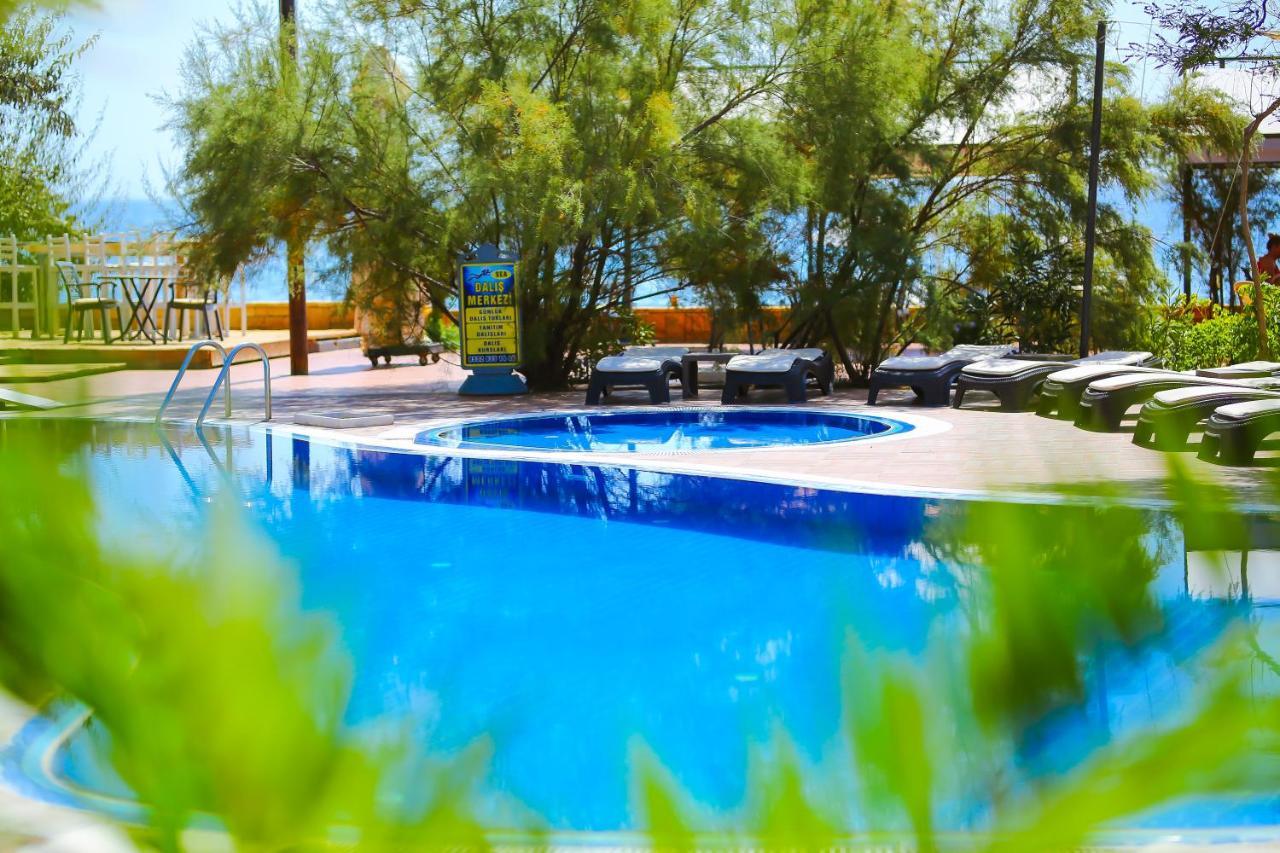 Palace Hotel Olive Odore Küçükkuyu Eksteriør billede